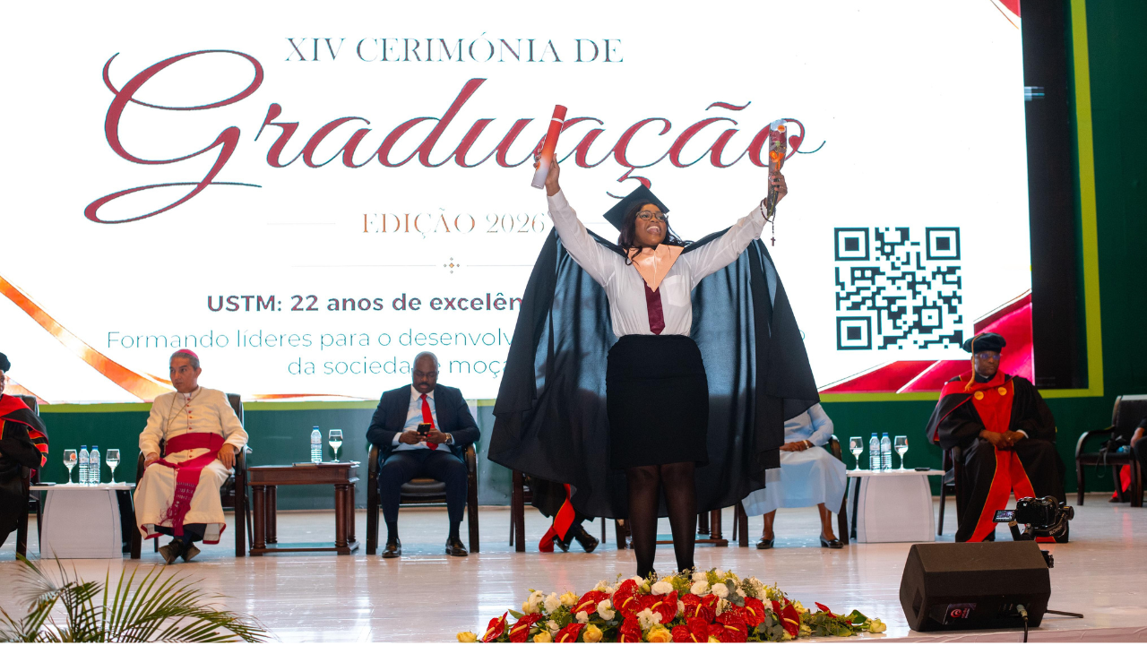USTM REALIZA XIV CERIMÓNIA DE GRADUAÇÃO  
